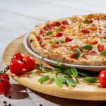 What are pizza sizes and their nutritional content?